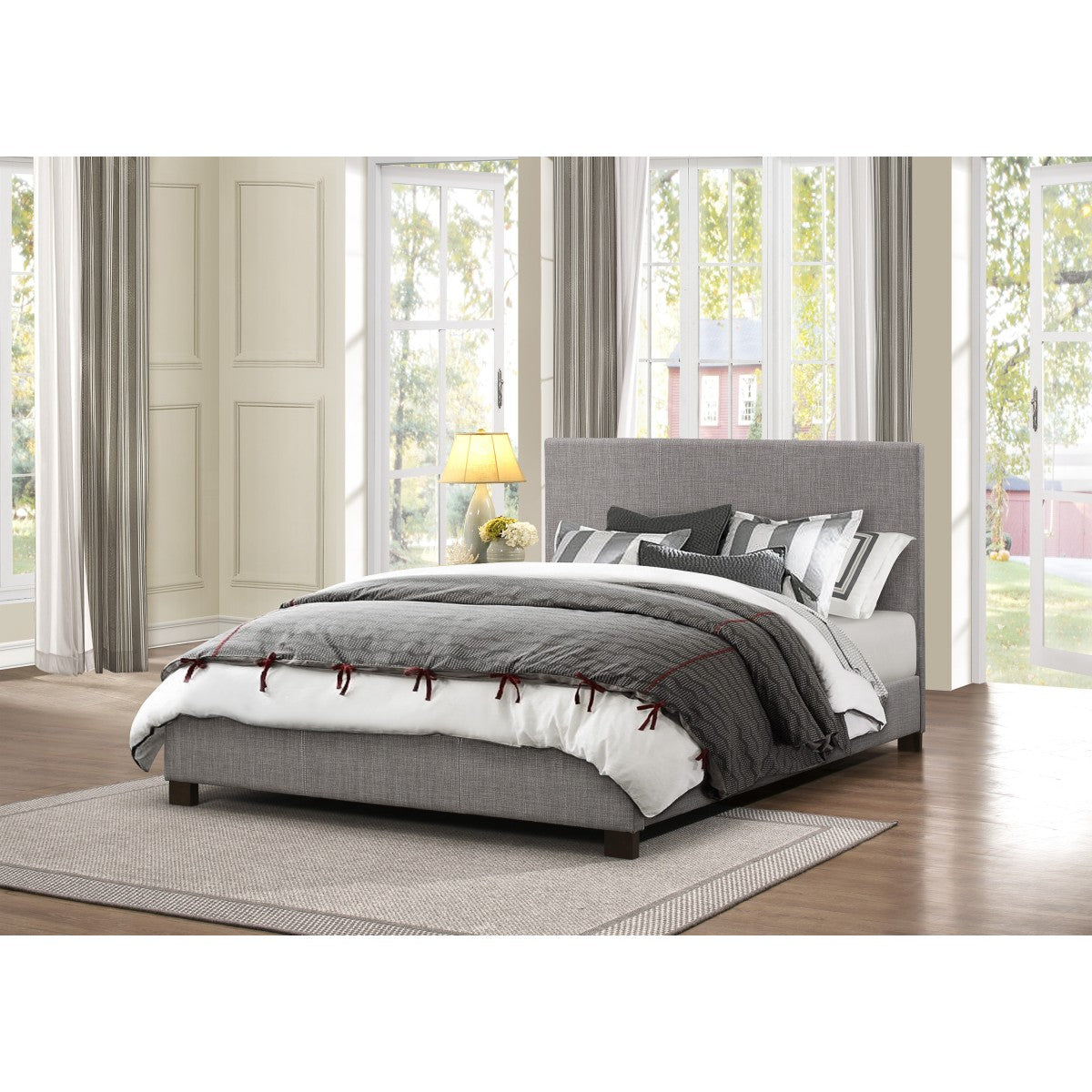 Chasin Full Platform Bed - Gray