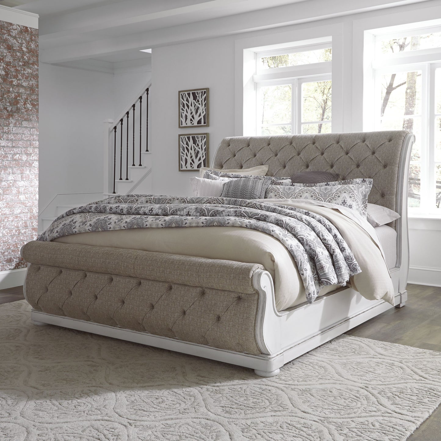 Magnolia Manor King Uph Sleigh Bed