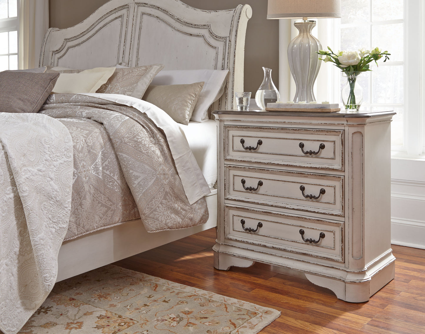 Magnolia Manor 3 Drawer Bedside Chest w/ Charging Station
