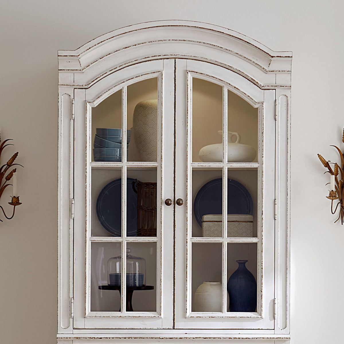 Magnolia Manor Bunching Display Cabinet Top