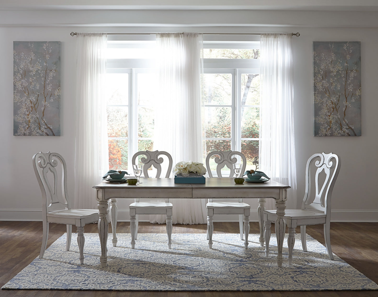 Magnolia Manor 5 Piece Leg Table Set