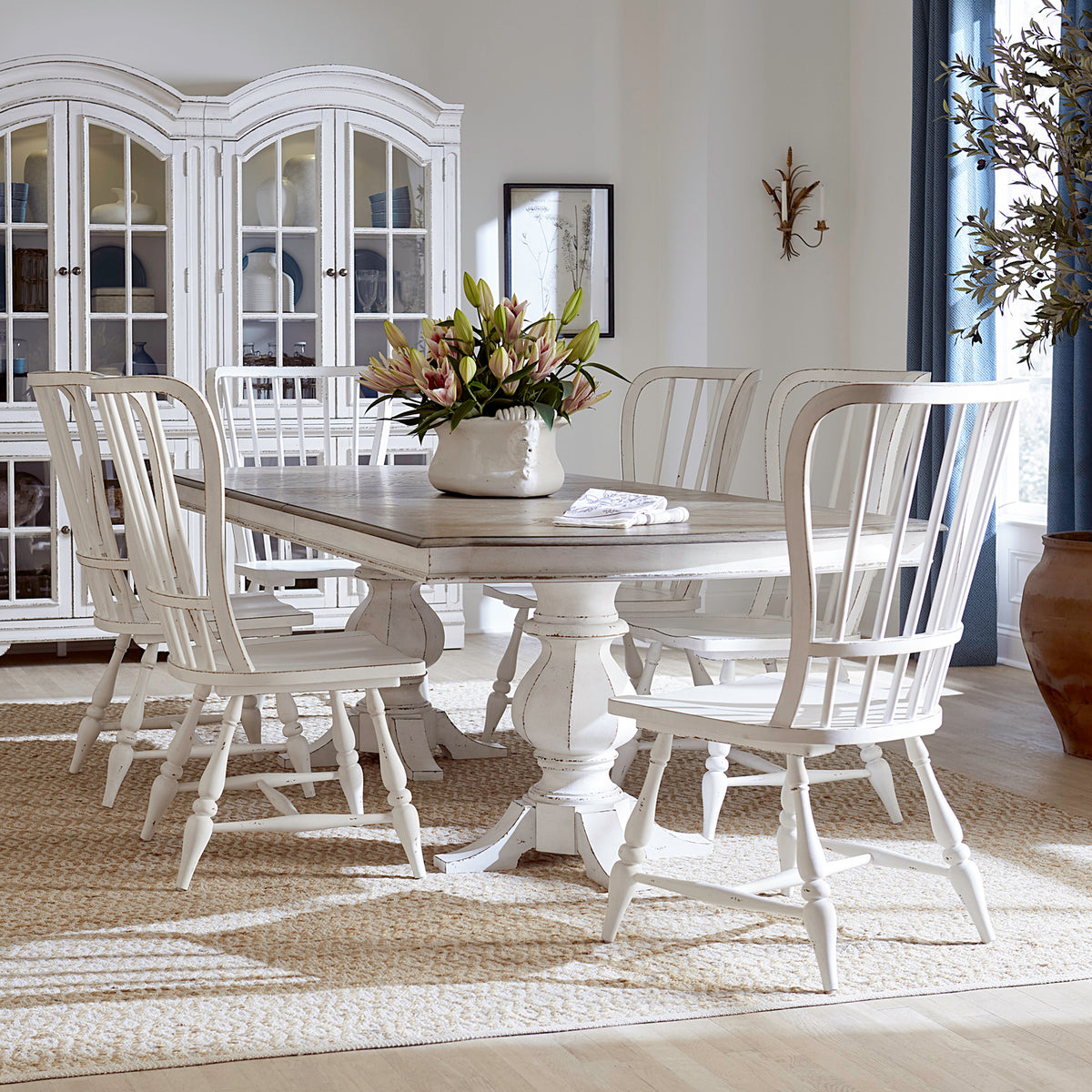 Magnolia Manor 7 Piece Double Pedestal Table Set