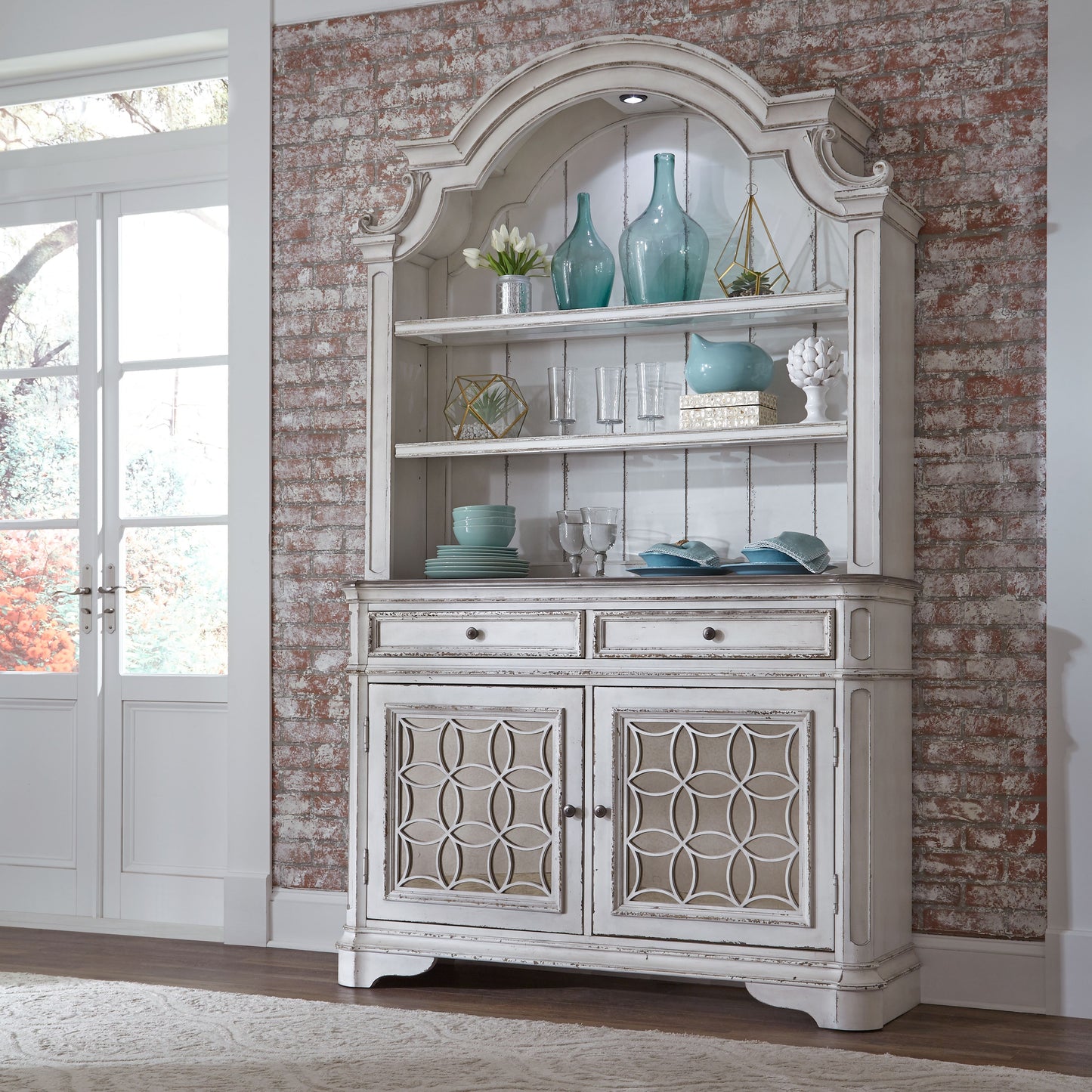 Magnolia Manor Hutch & Buffet