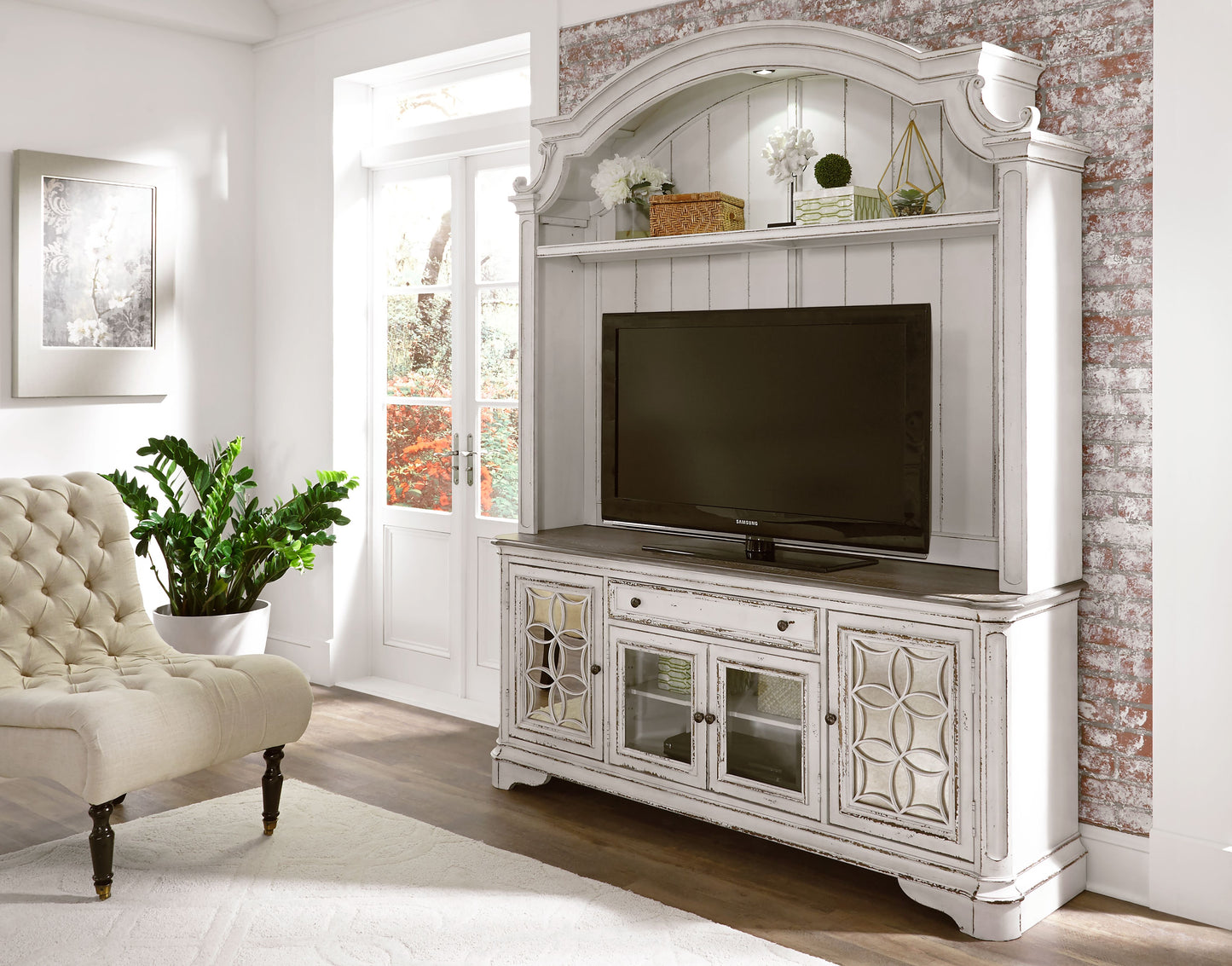 Magnolia Manor Entertainment Center