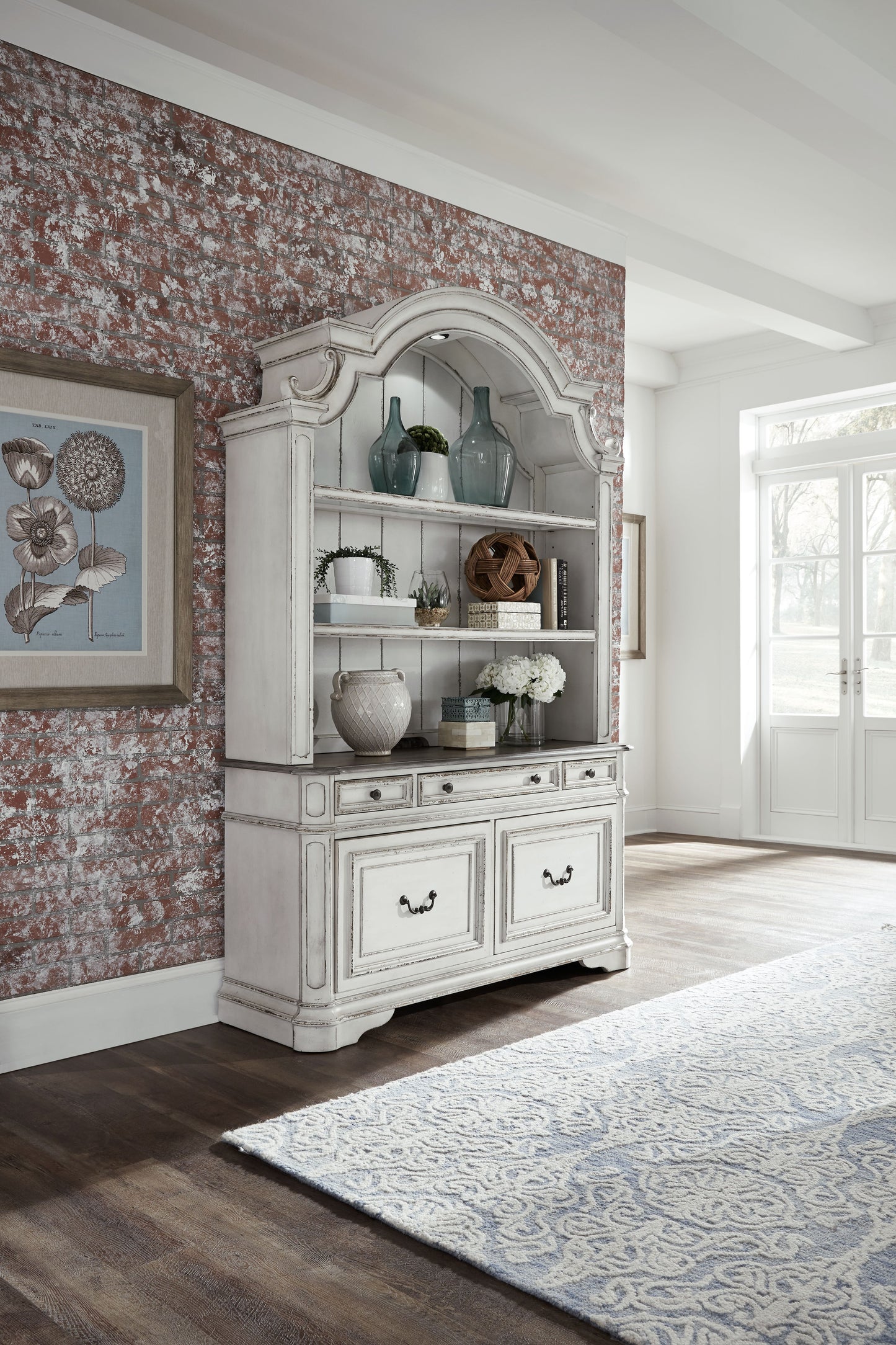 Magnolia Manor Credenza Hutch