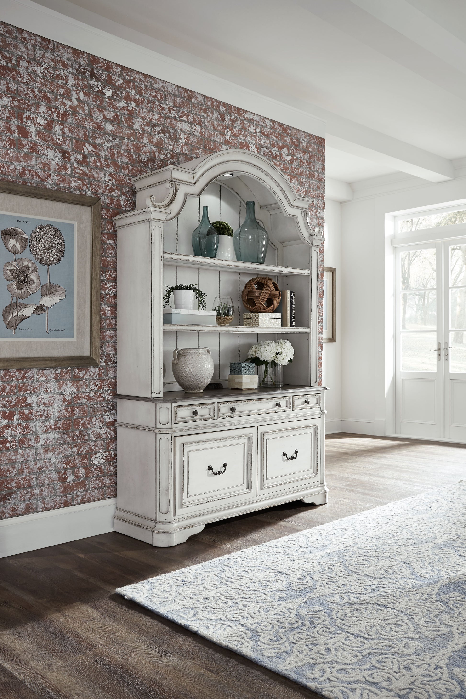 Magnolia Manor Credenza Hutch