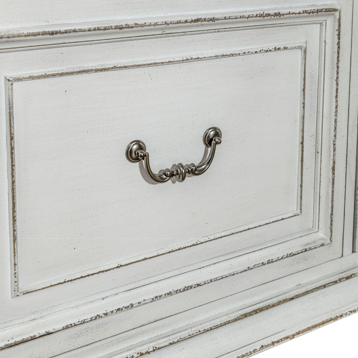Magnolia Manor Opt Credenza & Hutch