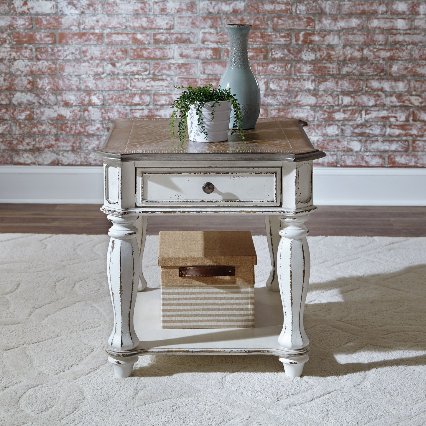 Magnolia Manor End Table