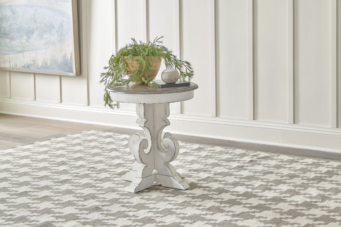 Magnolia Manor Round End Table