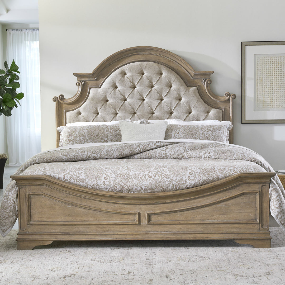 Magnolia Manor Queen Upholstered Bed, 2 Nightstands