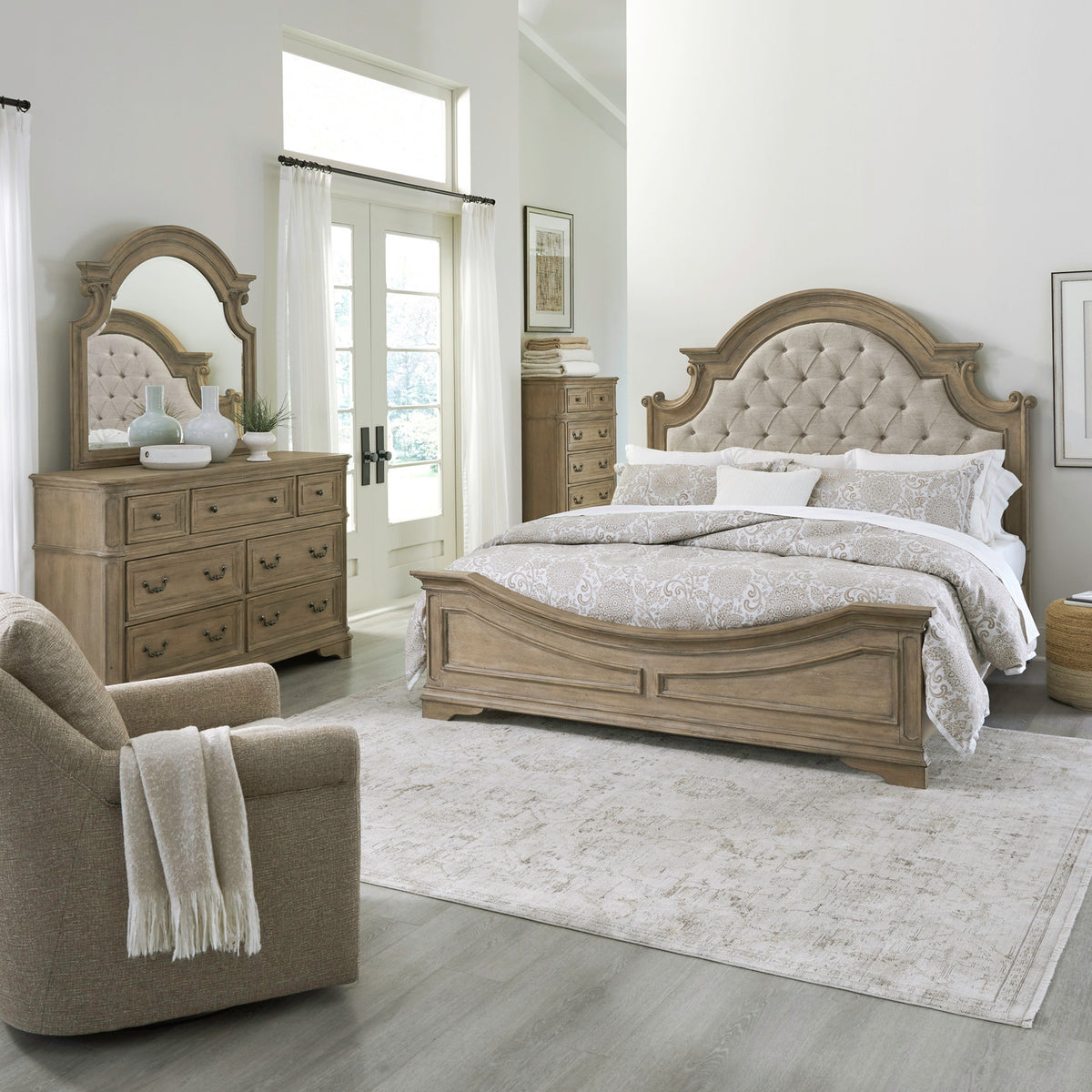 Magnolia Manor Queen Uph Bed, Dresser & Mirror, Chest