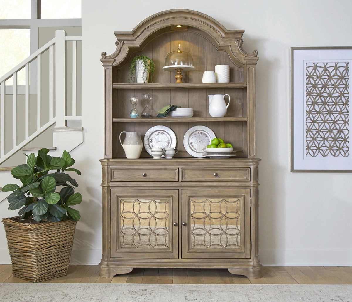 Magnolia Manor Hutch & Buffet