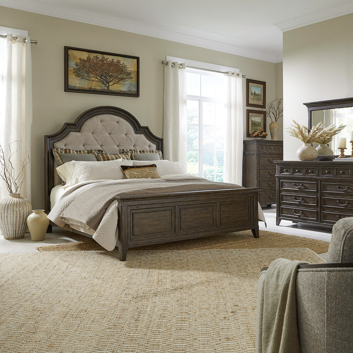 Paradise Valley Queen Uph Bed, Dresser & Mirror, Chest