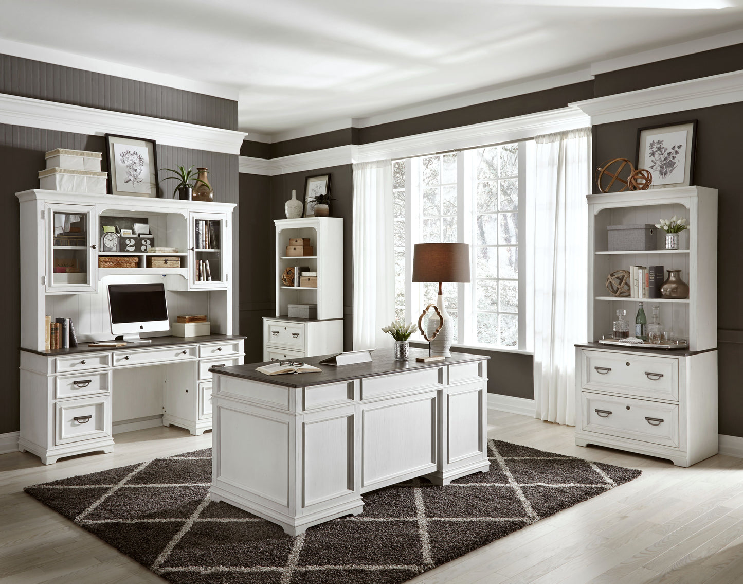 Allyson Park Complete Desk Set