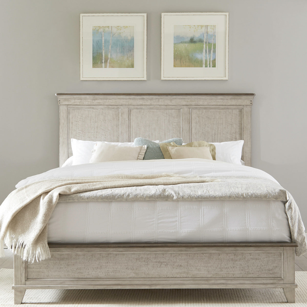 Ivy Hollow Queen Panel Bed, 2 Bedside Chests
