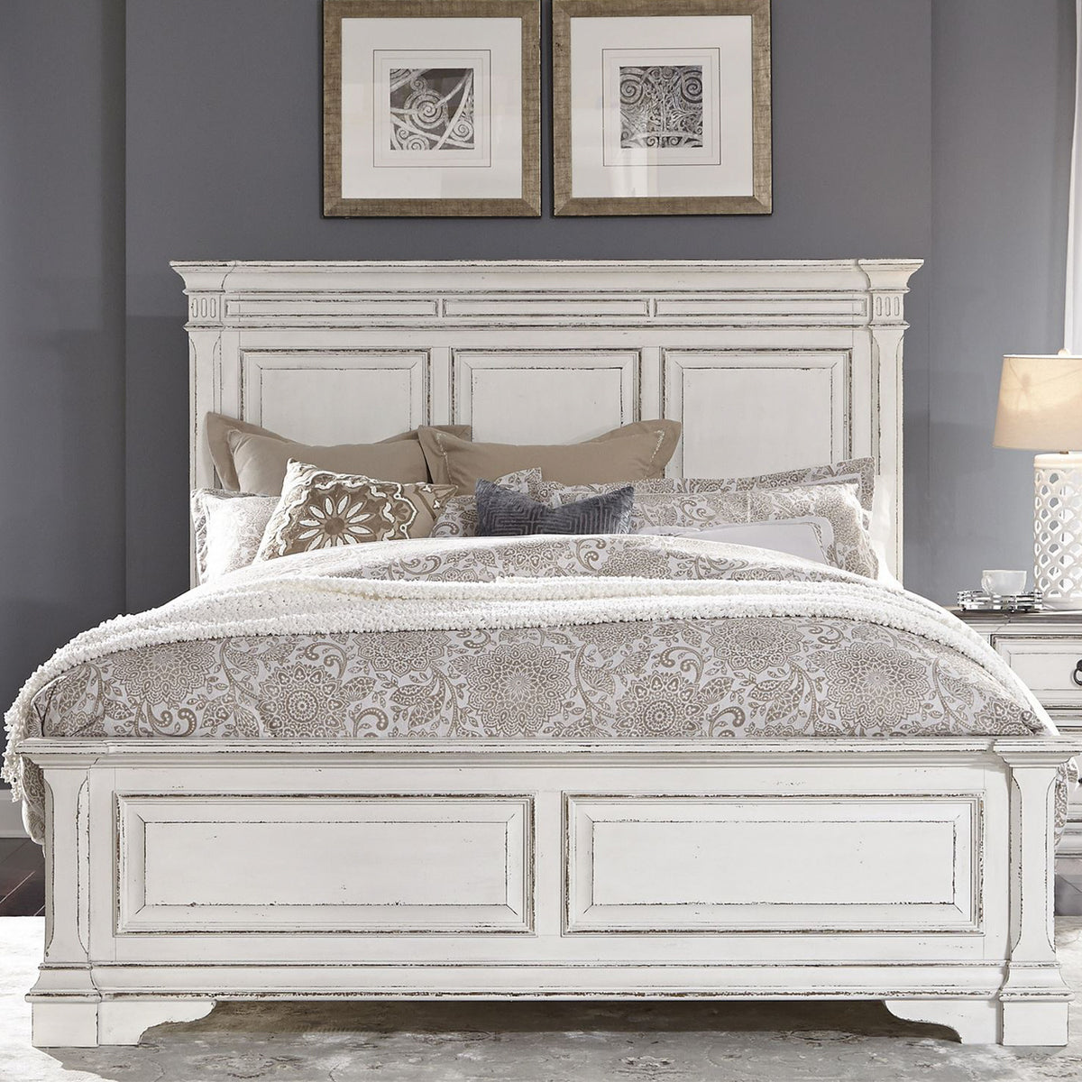 Abbey Park Queen Panel Bed, 2 Night Stands