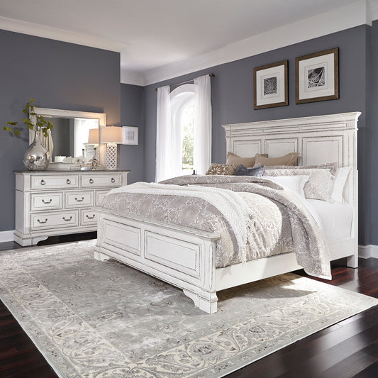 Abbey Park Queen Panel Bed, Dresser & Mirror Bedroom Set