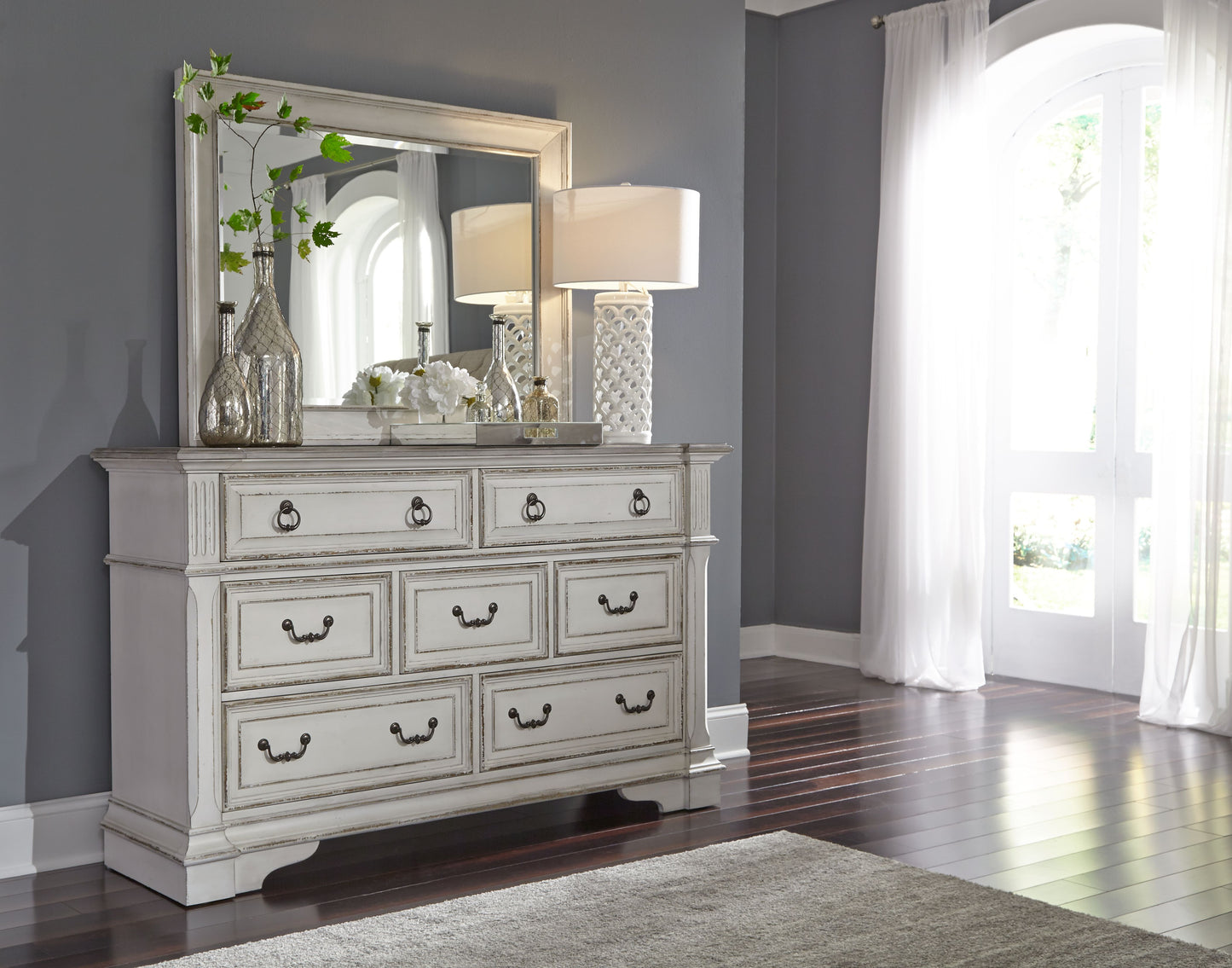 Abbey Park 7 Drawer Dresser