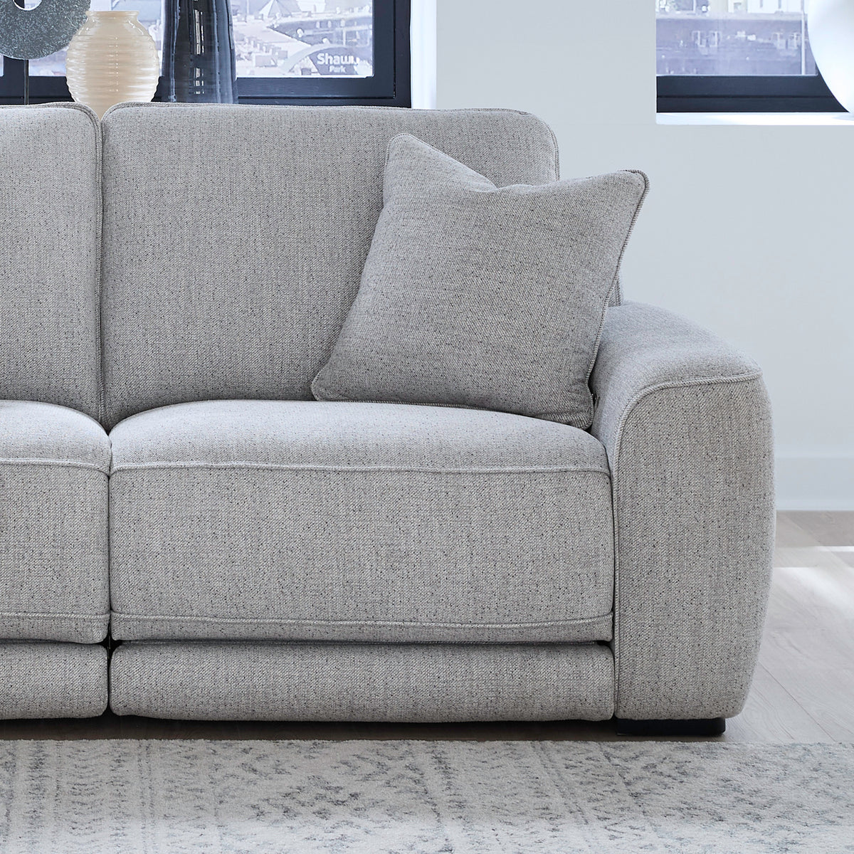 Blake R Arm Recliner P2 & ZW