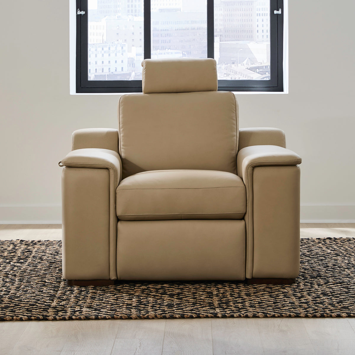 Armon Chair with Power Footrest ZG & WS