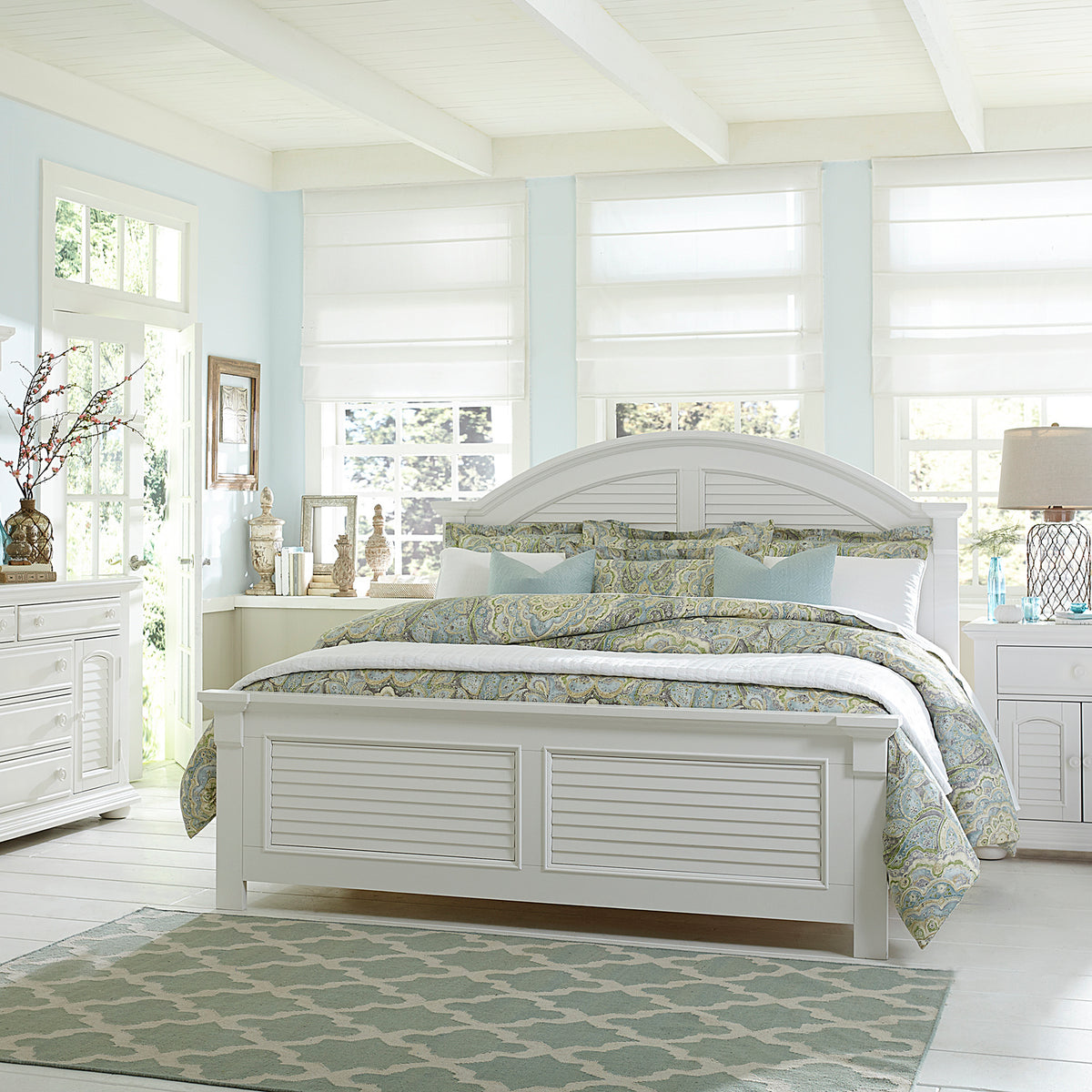 Summer House Queen Panel Bed, Dresser & Mirror, Chest, Night Stand Bedroom Set