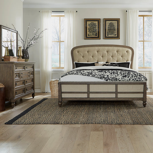 Americana Farmhouse Queen Shelter Bed, Dresser & Mirror Bedroom Set