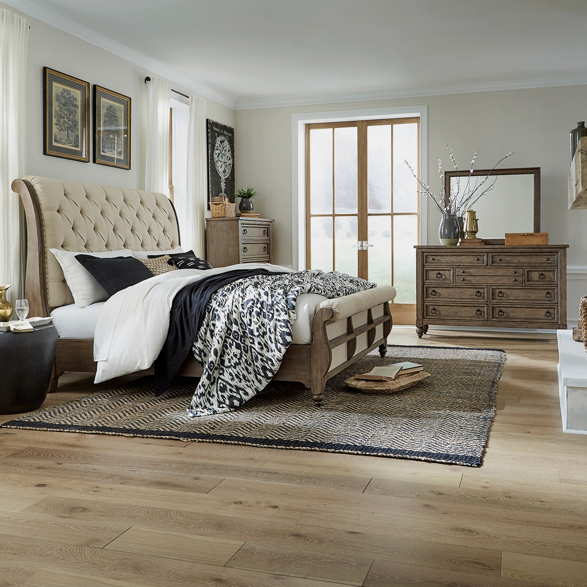 Americana Farmhouse Queen Sleigh Bed, Dresser & Mirror, Chest Bedroom Set