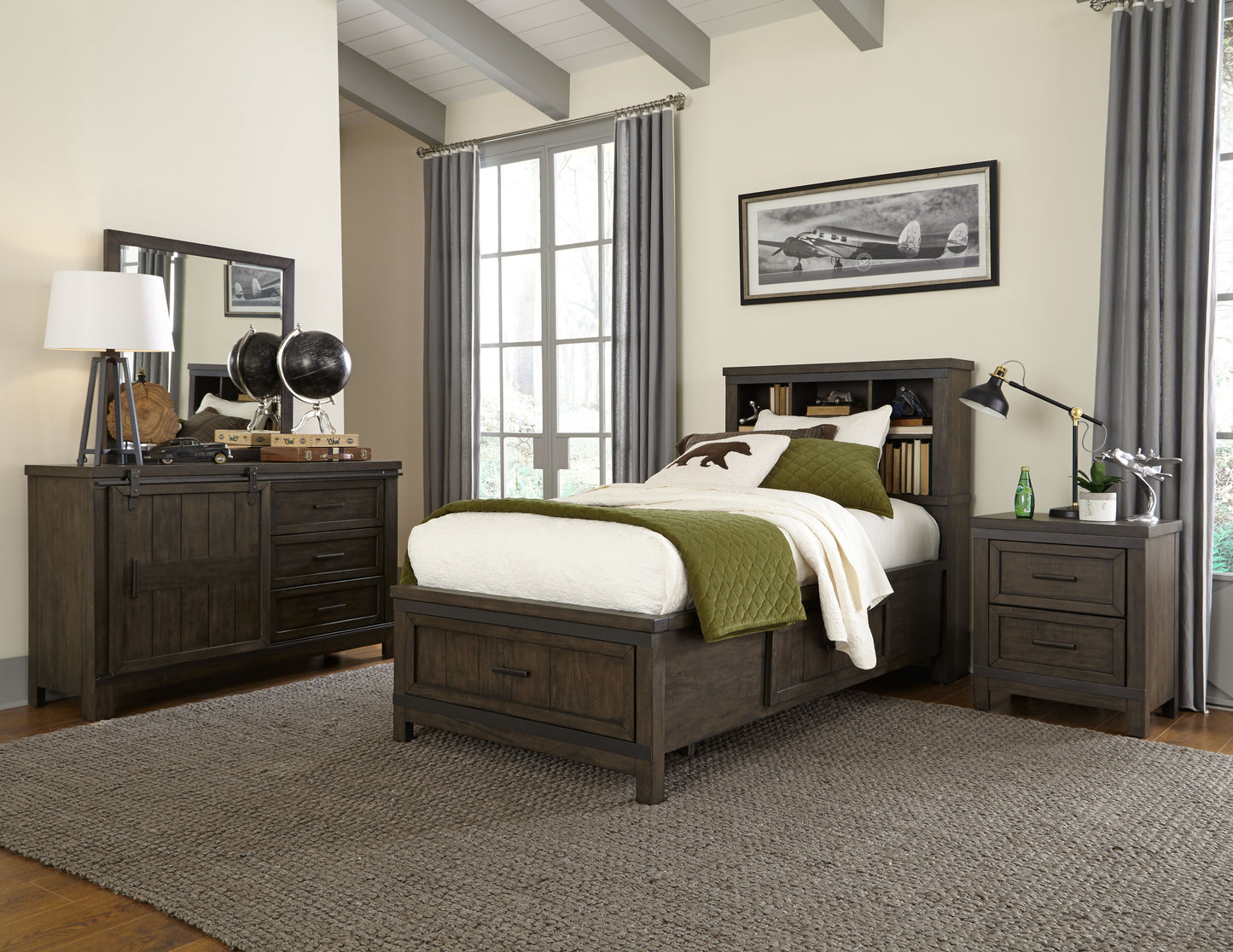 Thornwood Hills Twin Storage Footboard