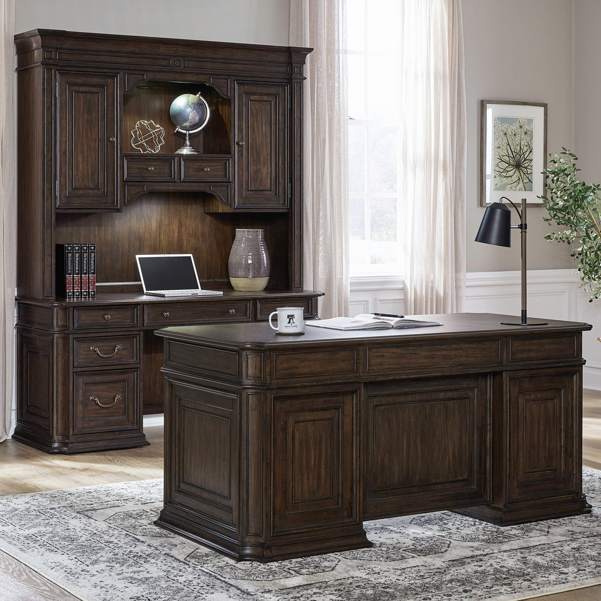 Providence Park 5 Piece Jr Executive Set