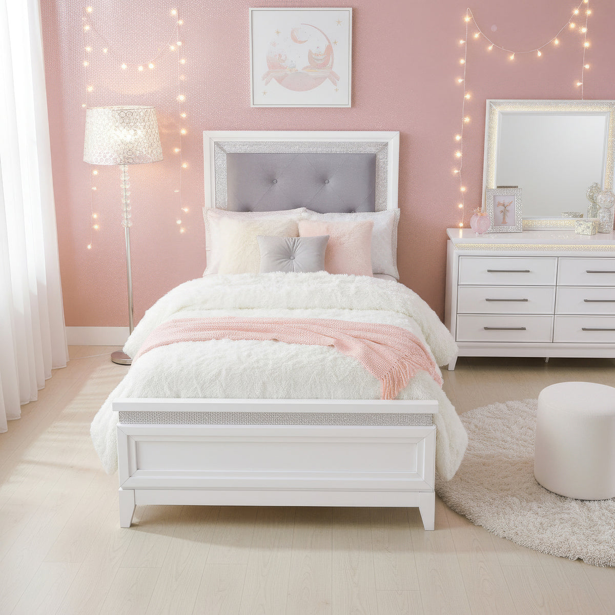 Reflections Full Uph Bed, Dresser & Mirror