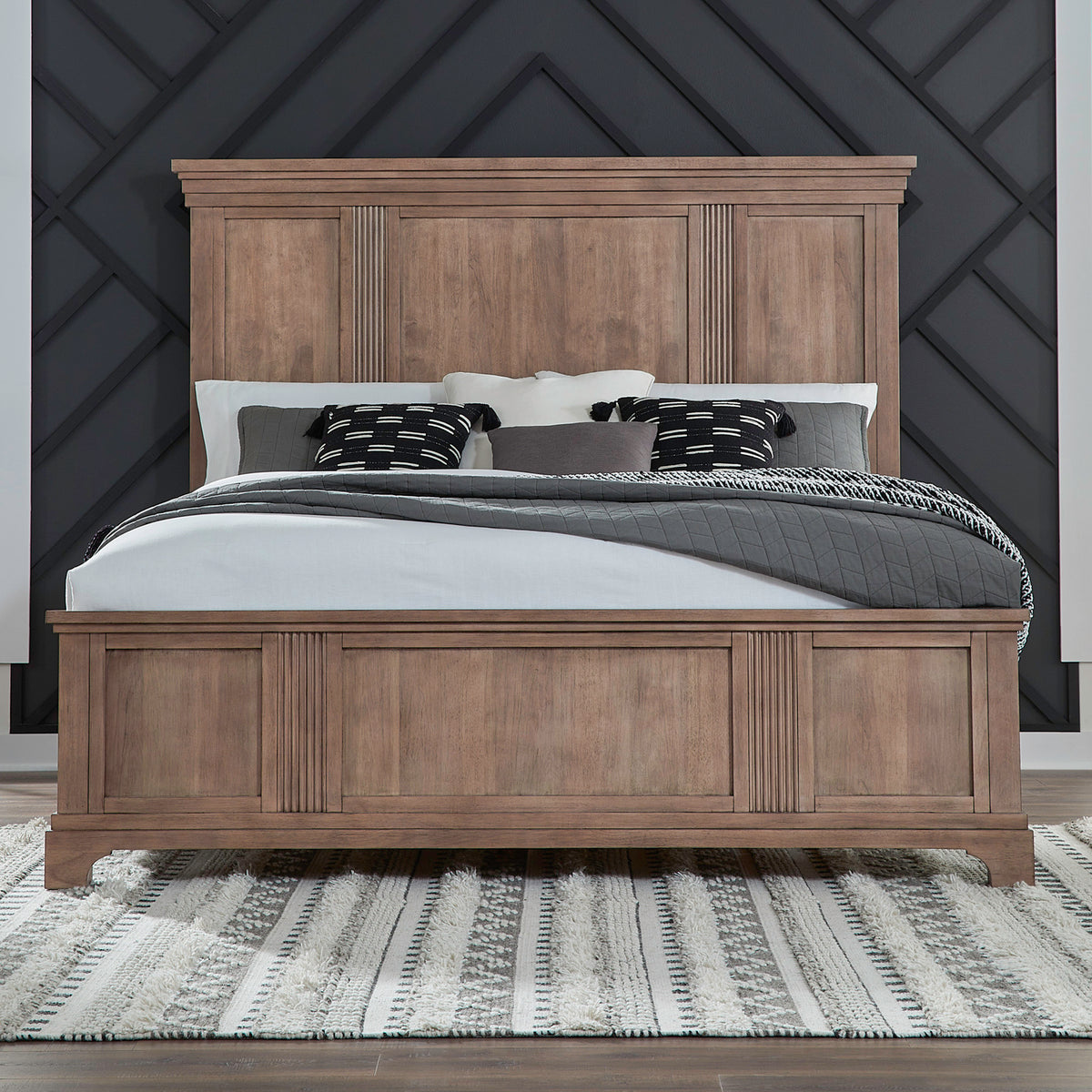 Haven Hills Queen Panel Bed