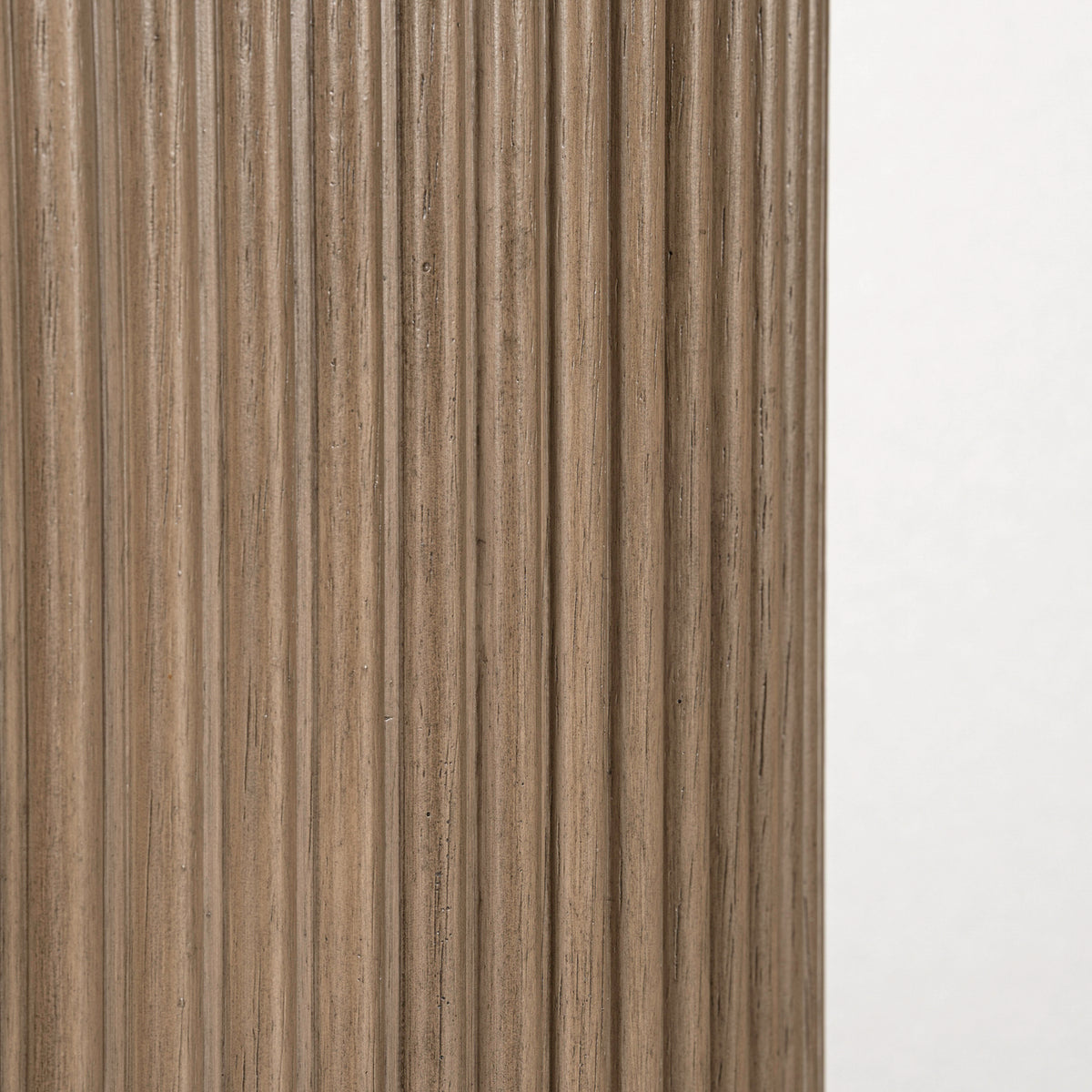 Haven Hills Round Chairside Table