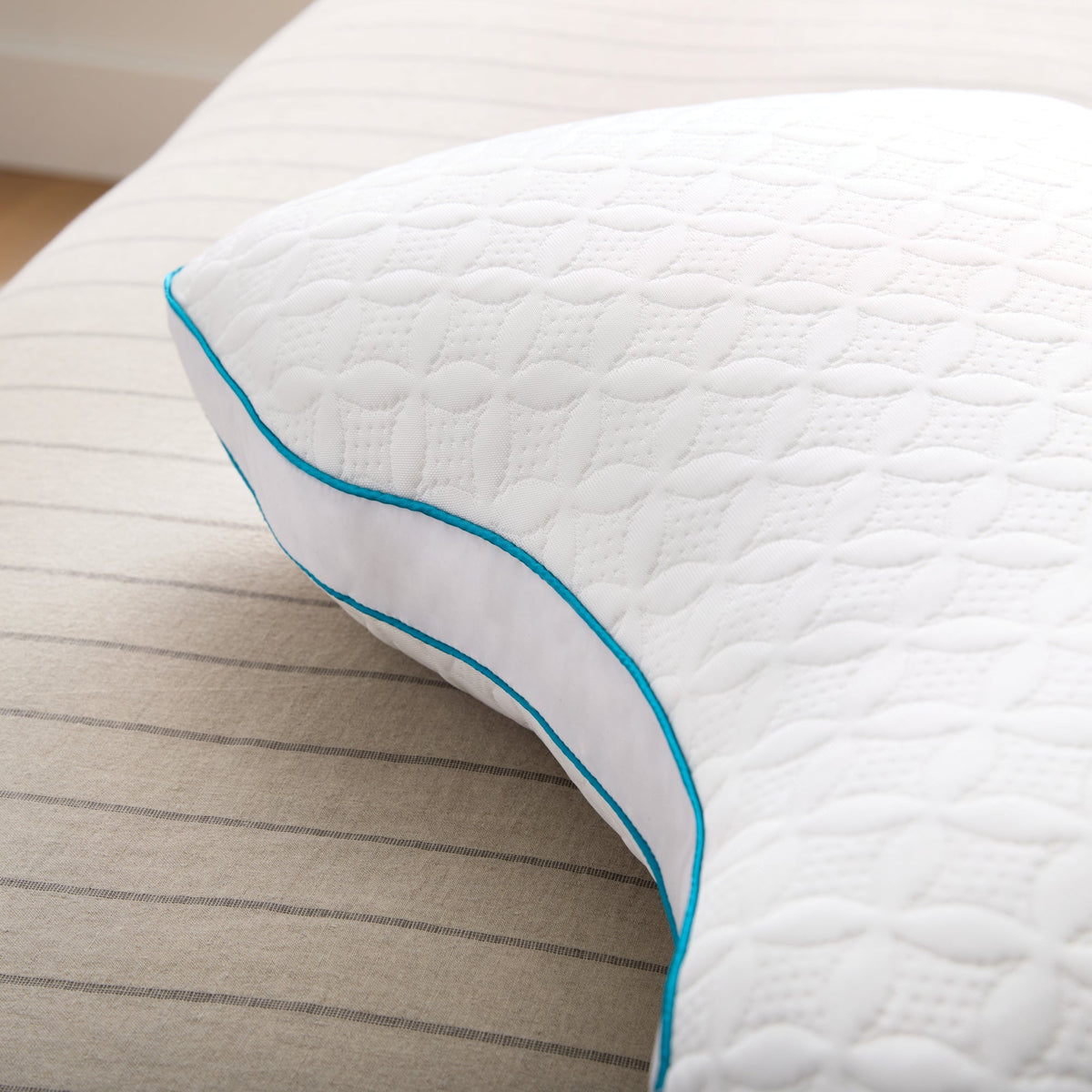 FlexFill® + HyperChill® Shoulder Pillow